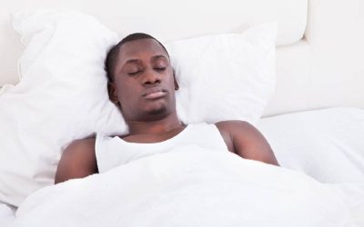 Les bons gestes pour dormir après une greffe de cheveux CHOI